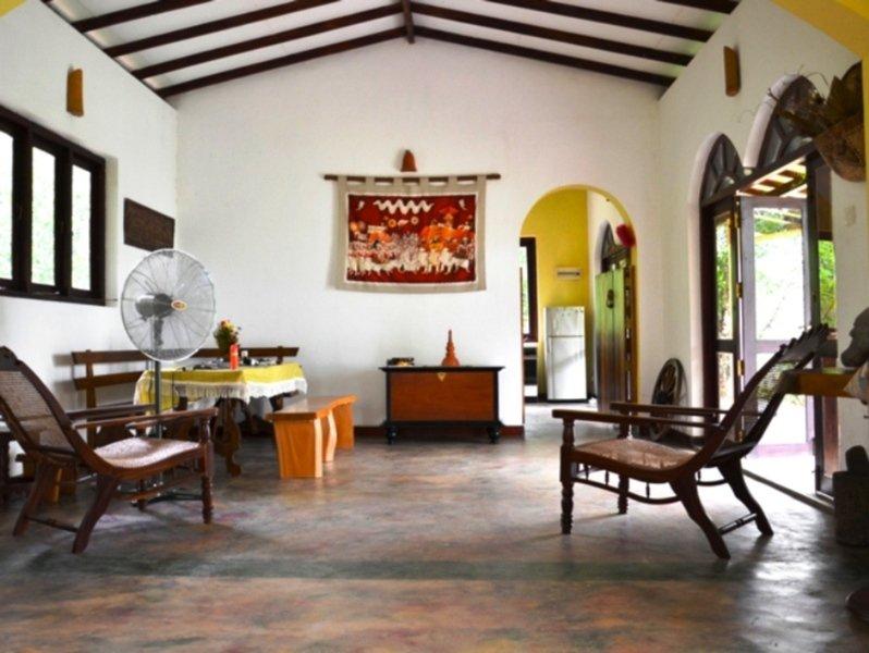 The Reef Beach Hotel Negombo Buitenkant foto
