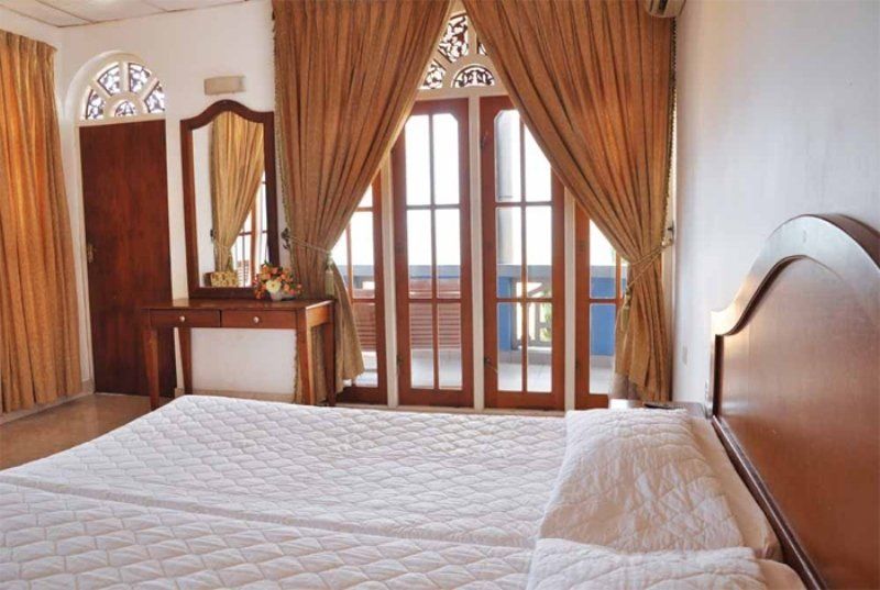 The Reef Beach Hotel Negombo Buitenkant foto