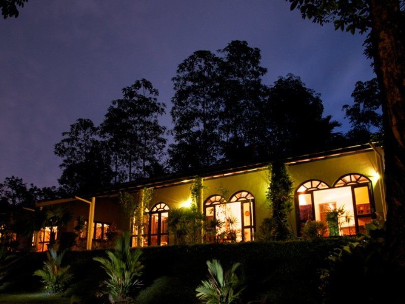 The Reef Beach Hotel Negombo Buitenkant foto